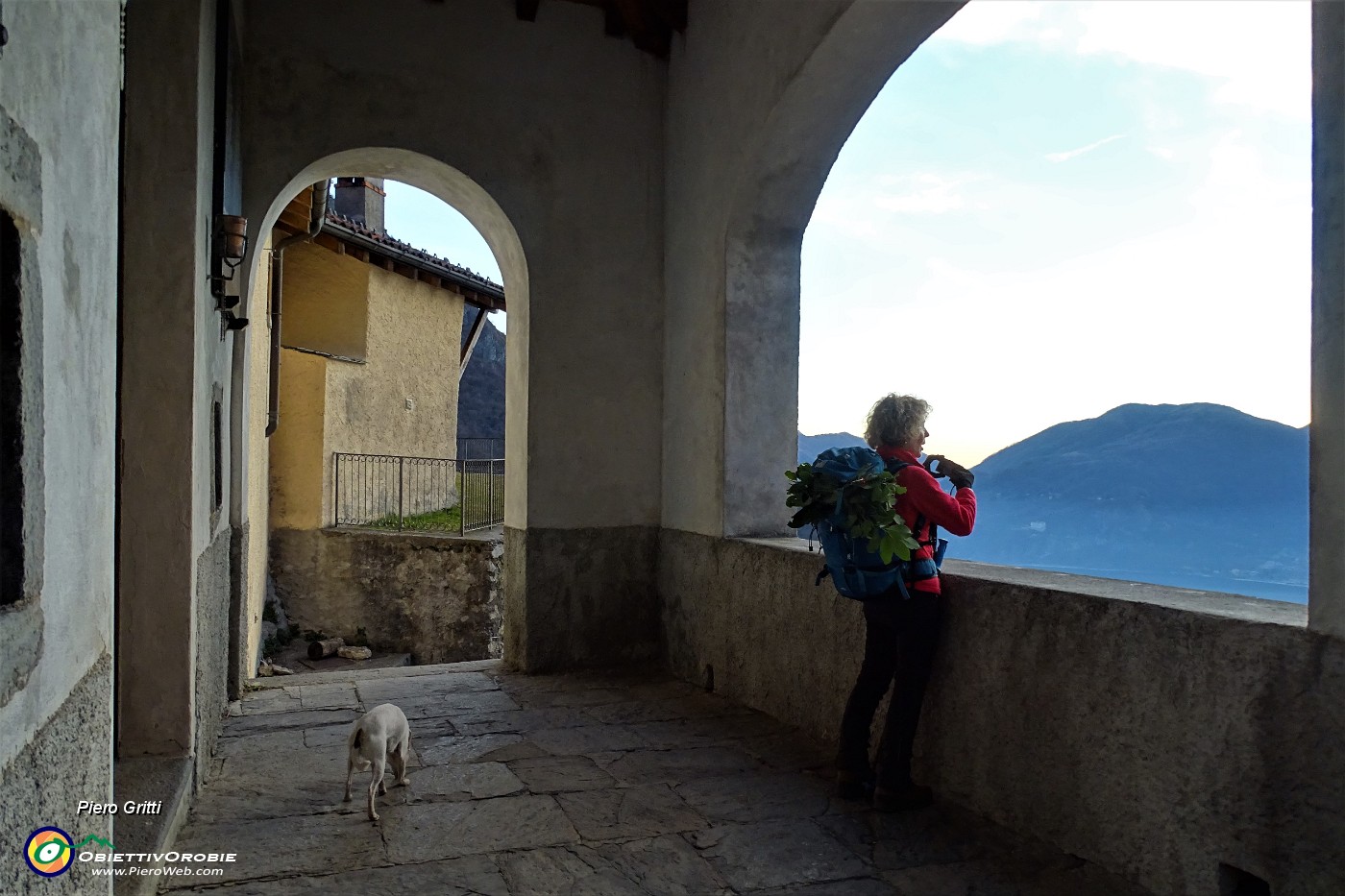 87 Al Santuario di Santa Maria sopra Olcio (661 m).JPG